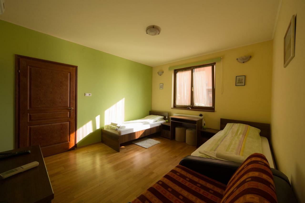 Bibic Vendeghazak Hotel Nagybajom Exterior photo