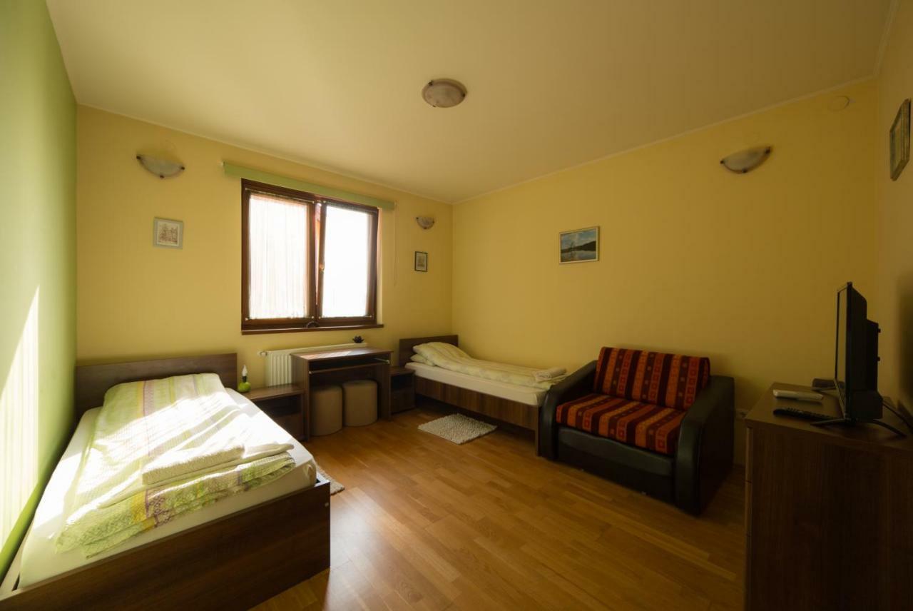 Bibic Vendeghazak Hotel Nagybajom Exterior photo