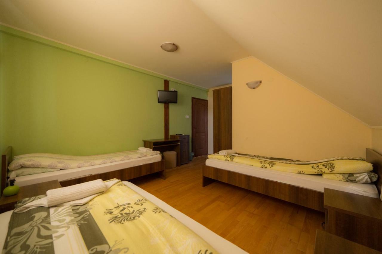Bibic Vendeghazak Hotel Nagybajom Exterior photo